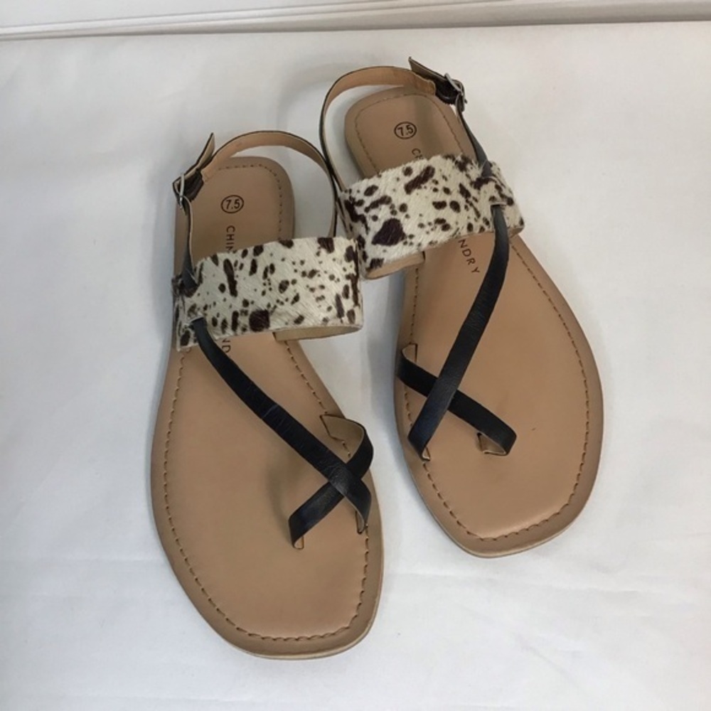 Chinese Laundry Tan and Black Sandals